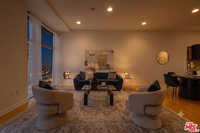 801 S Grand Avenue 1508, Los Angeles, CA 90017