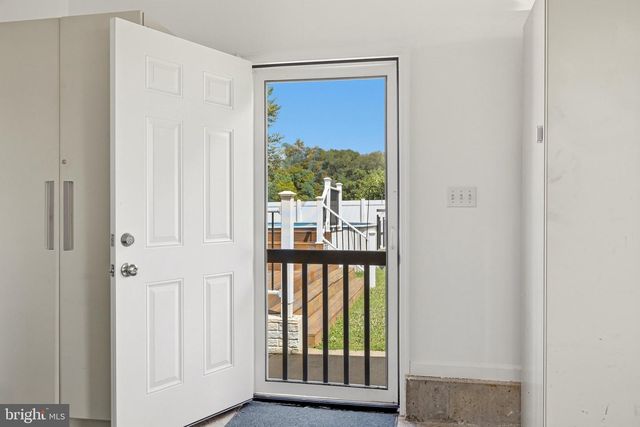 670 MORGAN FORD RD, Front Royal, VA 22630