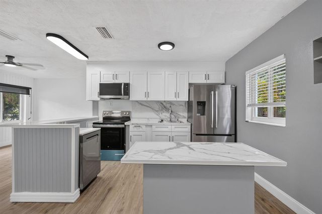 540 NE 61st Street, Oakland Park, FL 33334