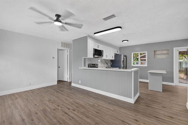 540 NE 61st Street, Oakland Park, FL 33334