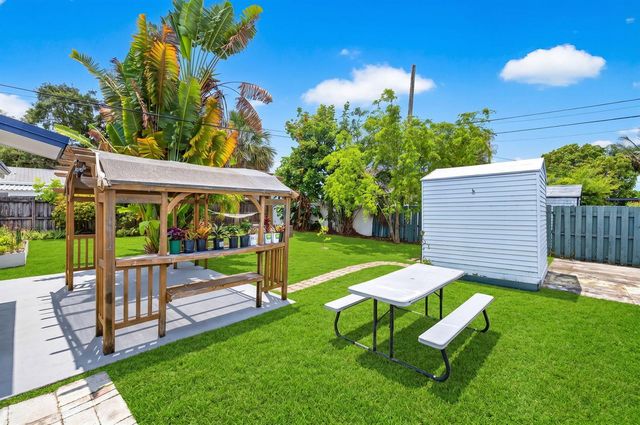 540 NE 61st Street, Oakland Park, FL 33334