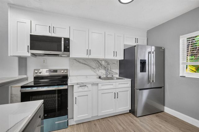 540 NE 61st Street, Oakland Park, FL 33334
