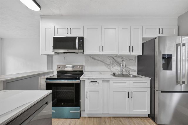 540 NE 61st Street, Oakland Park, FL 33334