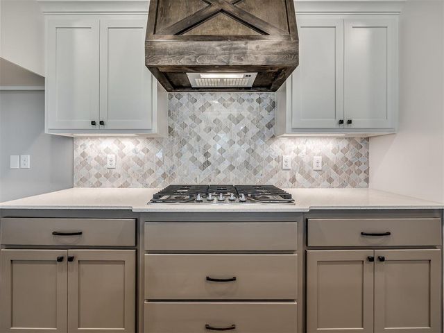 2001 Aminas Way, Yukon, OK 73099