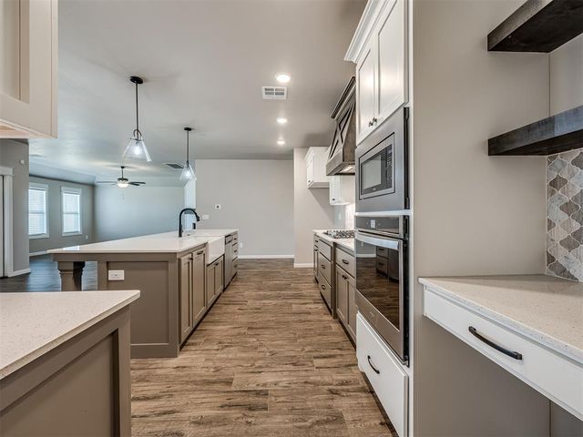 2001 Aminas Way, Yukon, OK 73099