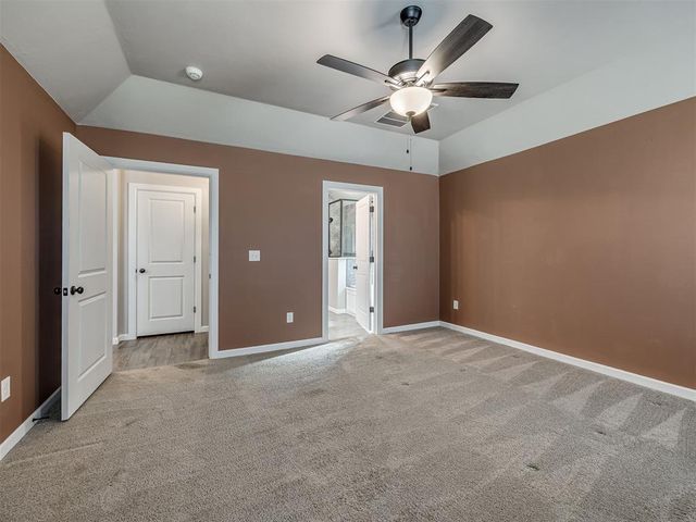 2001 Aminas Way, Yukon, OK 73099