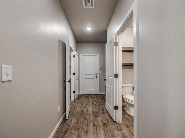 2001 Aminas Way, Yukon, OK 73099