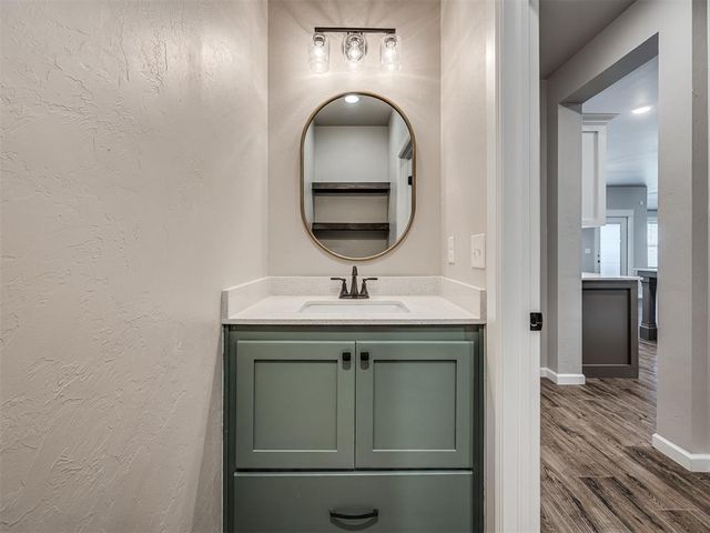 2001 Aminas Way, Yukon, OK 73099