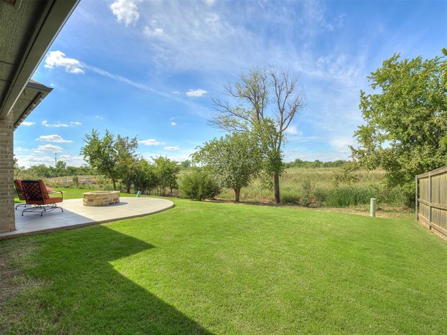 2001 Aminas Way, Yukon, OK 73099