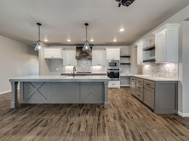 2001 Aminas Way, Yukon, OK 73099