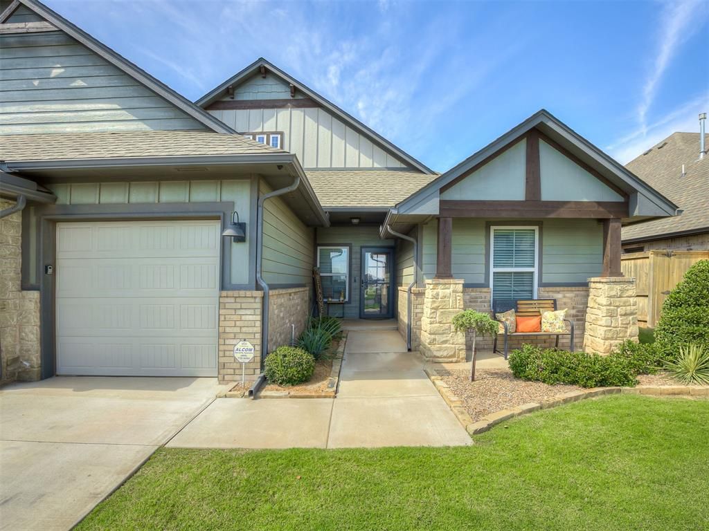 2001 Aminas Way, Yukon, OK 73099