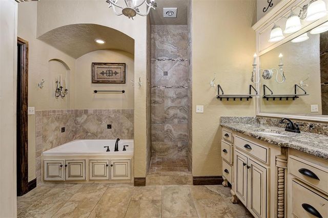 14160 Meritage Drive, Edmond, OK 73034