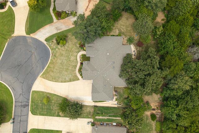14160 Meritage Drive, Edmond, OK 73034