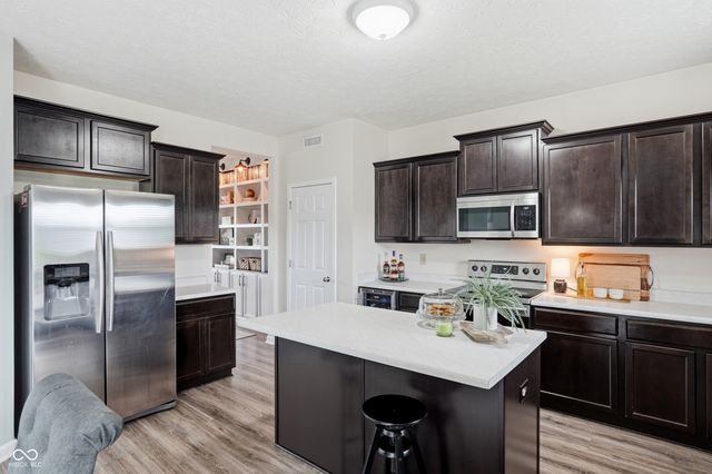 605 Wendover Avenue, Westfield, IN 46074