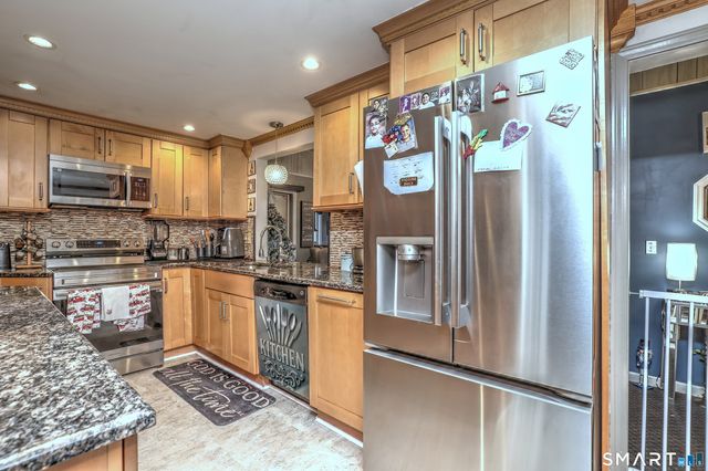 316 Goldenrod Avenue, Bridgeport, CT 06606