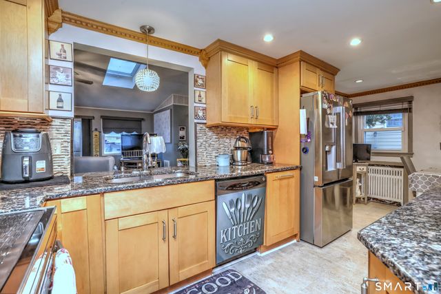 316 Goldenrod Avenue, Bridgeport, CT 06606