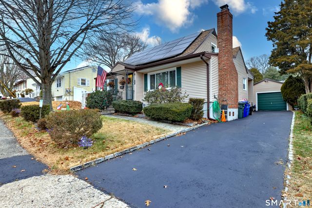 316 Goldenrod Avenue, Bridgeport, CT 06606