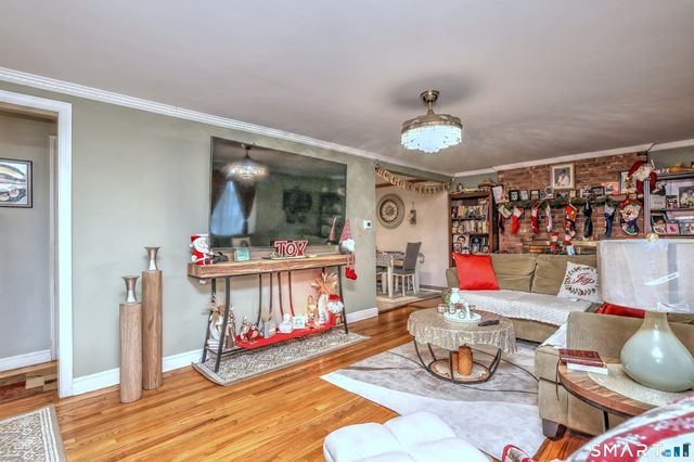 316 Goldenrod Avenue, Bridgeport, CT 06606