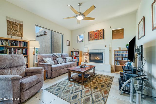 7913 S Galileo Lane, Tucson, AZ 85747