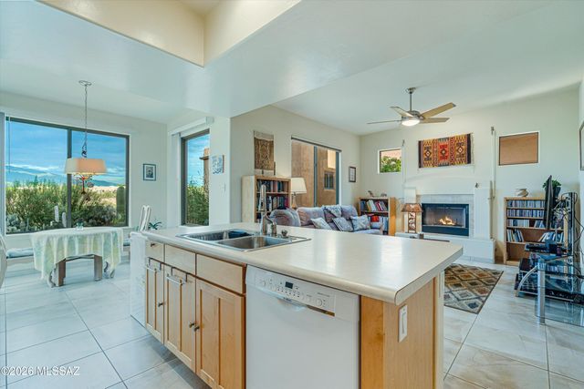 7913 S Galileo Lane, Tucson, AZ 85747