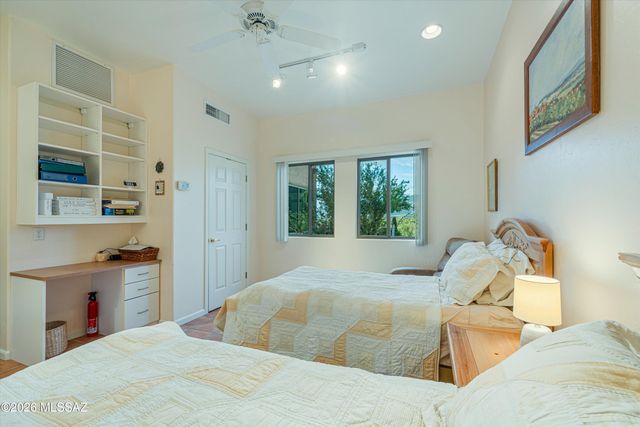 7913 S Galileo Lane, Tucson, AZ 85747