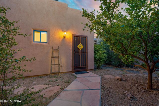 7913 S Galileo Lane, Tucson, AZ 85747