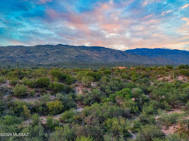 7913 S Galileo Lane, Tucson, AZ 85747