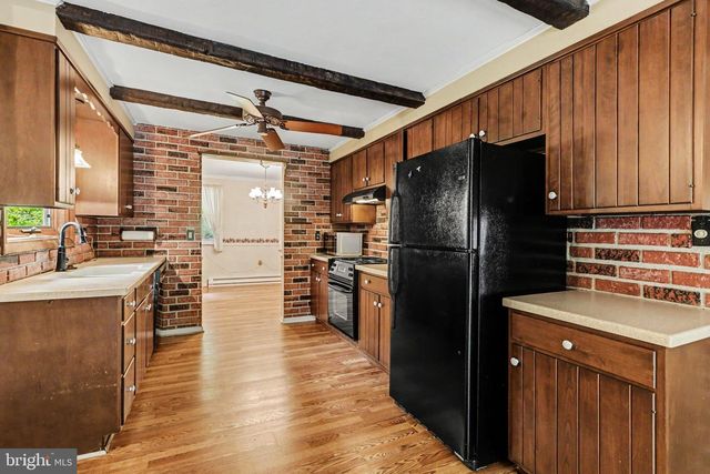1150 S YORK RD, Dillsburg, PA 17019