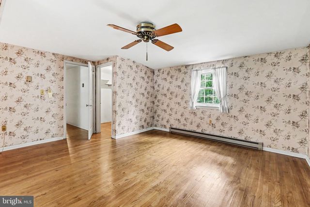 1150 S YORK RD, Dillsburg, PA 17019