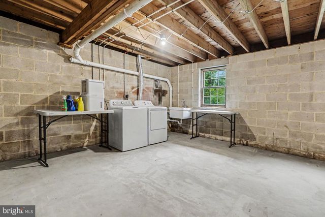 1150 S YORK RD, Dillsburg, PA 17019