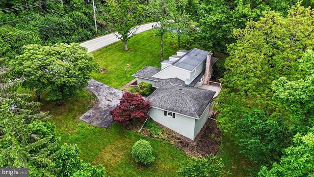 1150 S YORK RD, Dillsburg, PA 17019