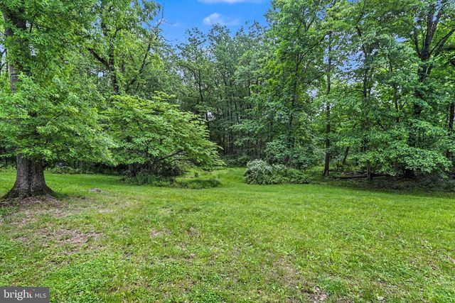 1150 S YORK RD, Dillsburg, PA 17019