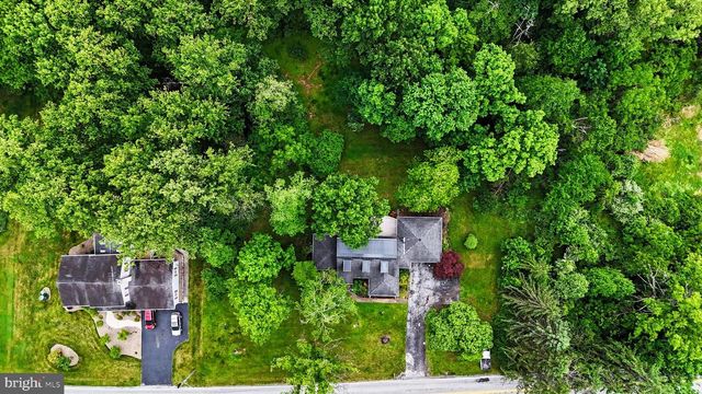 1150 S YORK RD, Dillsburg, PA 17019