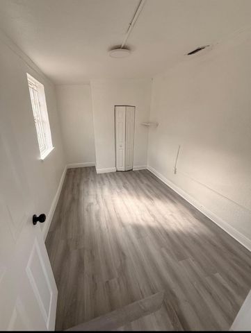 5720 NW 23rd Avenue, Miami, FL 33142