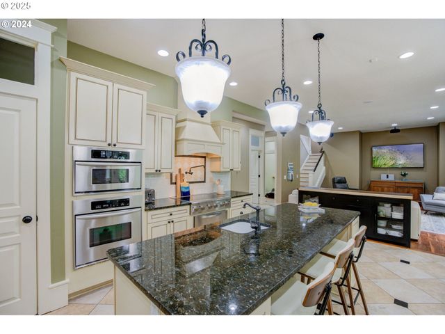 15119 S HOFFMAN Rd, Oregon City, OR 97045