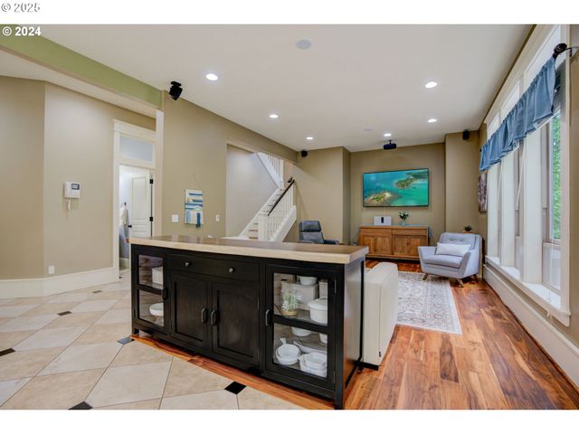 15119 S HOFFMAN Rd, Oregon City, OR 97045