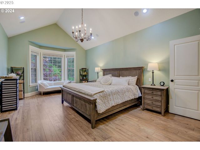 15119 S HOFFMAN Rd, Oregon City, OR 97045