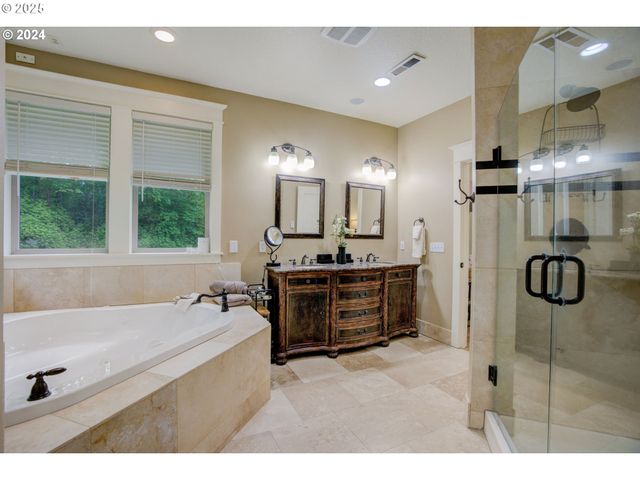 15119 S HOFFMAN Rd, Oregon City, OR 97045