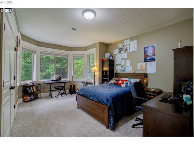 15119 S HOFFMAN Rd, Oregon City, OR 97045