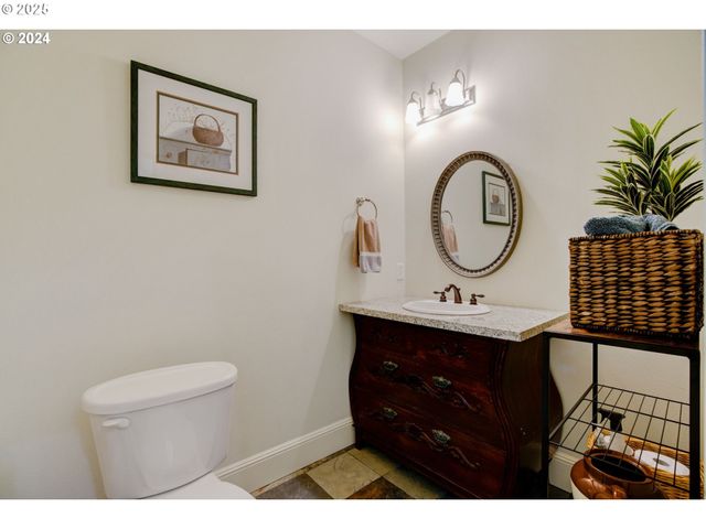 15119 S HOFFMAN Rd, Oregon City, OR 97045