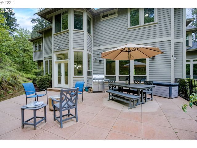 15119 S HOFFMAN Rd, Oregon City, OR 97045