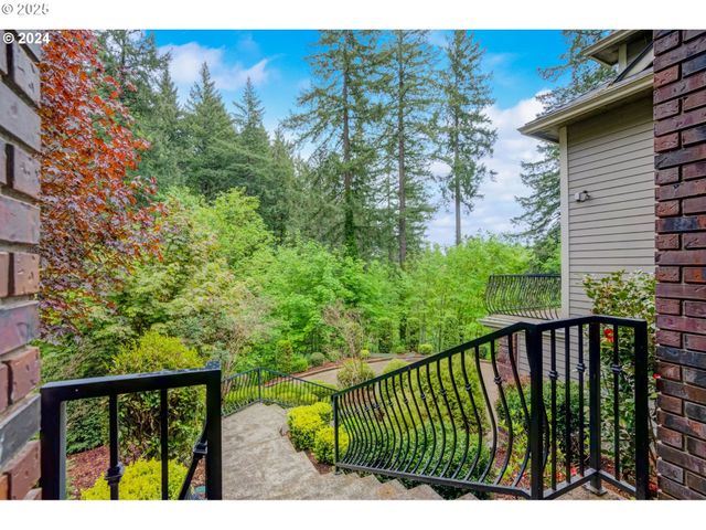 15119 S HOFFMAN Rd, Oregon City, OR 97045