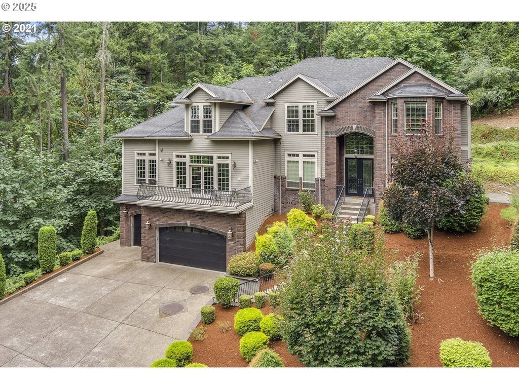 15119 S HOFFMAN Rd, Oregon City, OR 97045