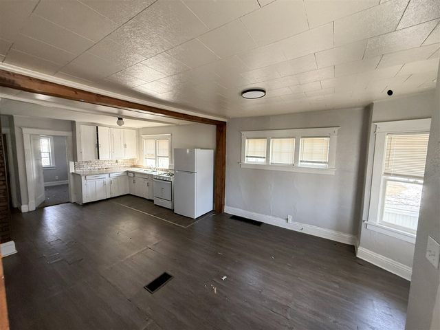 866 Fleming Avenue, Muskegon, MI 49442