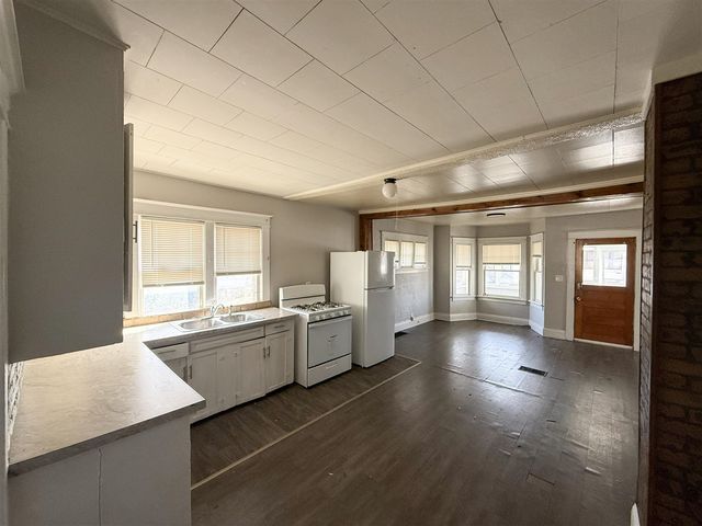 866 Fleming Avenue, Muskegon, MI 49442