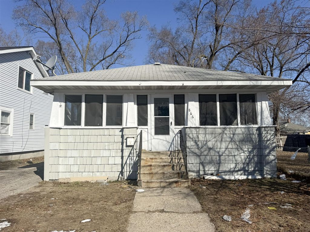 866 Fleming Avenue, Muskegon, MI 49442
