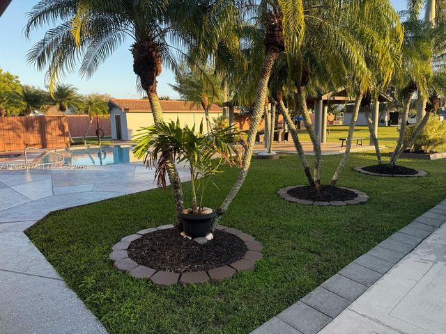 17100 SW 274th St, Homestead, FL 33031