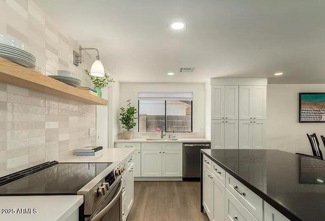 1936 W Devonshire Street, Mesa, AZ 85201