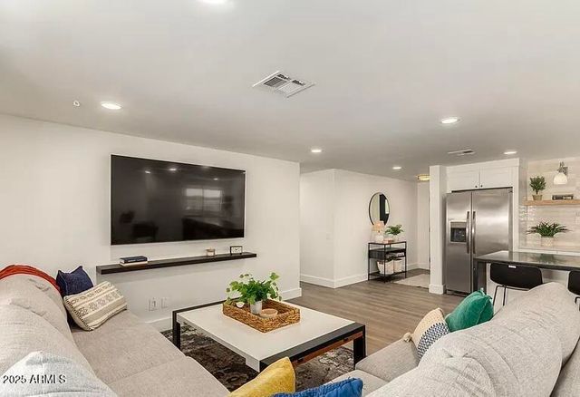 1936 W Devonshire Street, Mesa, AZ 85201