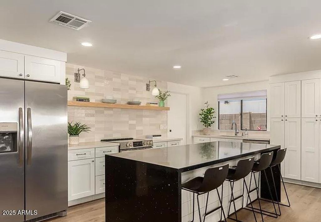 1936 W Devonshire Street, Mesa, AZ 85201